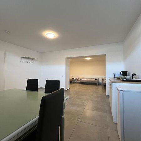 Mieterlux Frankfurt Heusenstamm Hotel Bagian luar foto